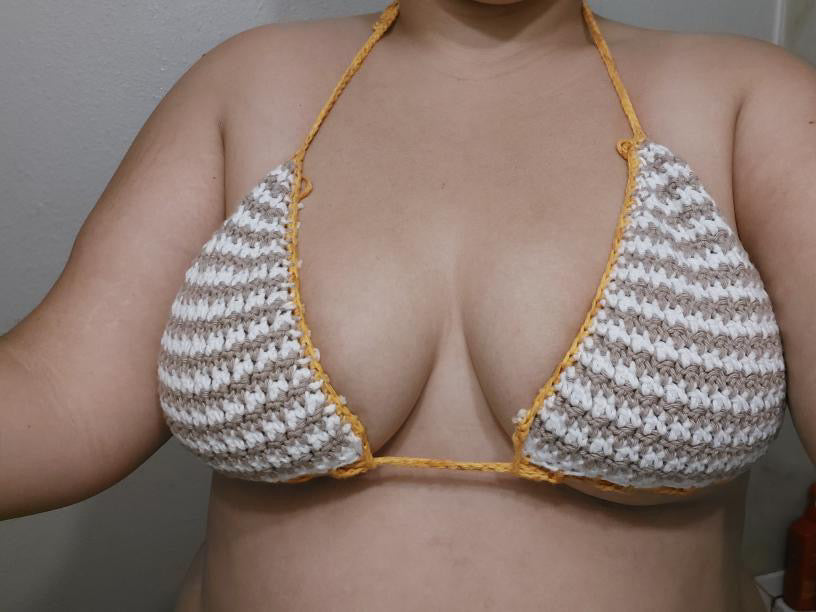Classic Houndstooth Crochet Bikini Top Pattern